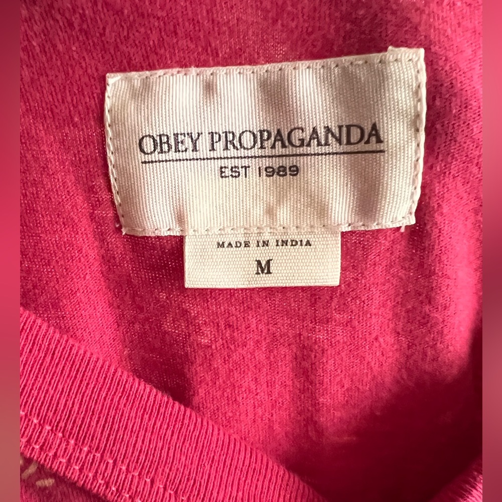 Patterned Obey tee! - Picture 3 of 3